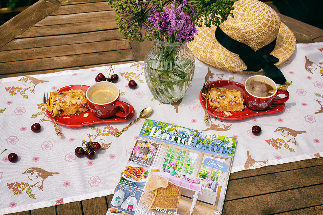 rhabarber kirsch blechkuchen buttermilchkuchen meinschoeneslandhaus magazin