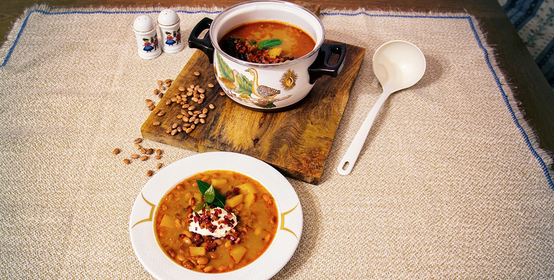 Hearty dried bean goulash soup