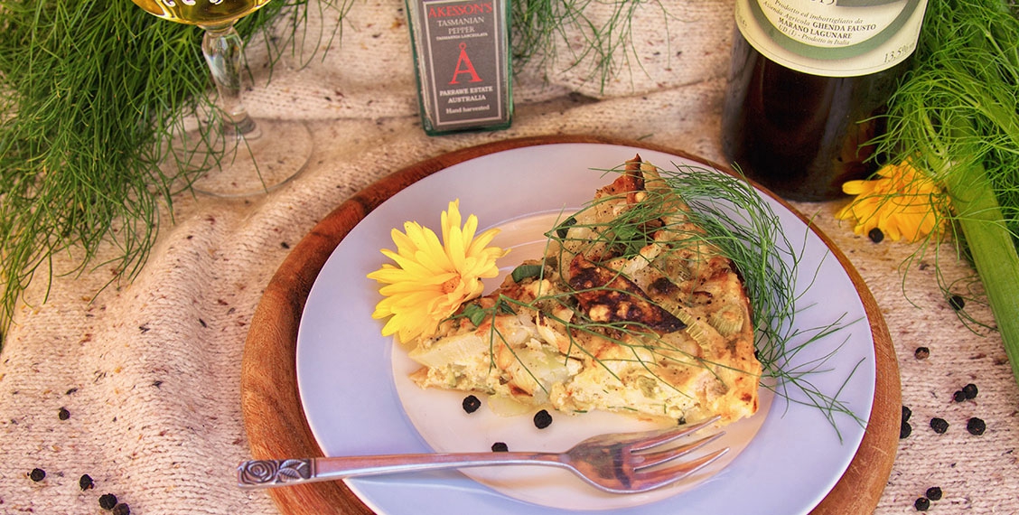 Fenchel-Pfrisich Tarte mit Doppelblauchimmelkäse